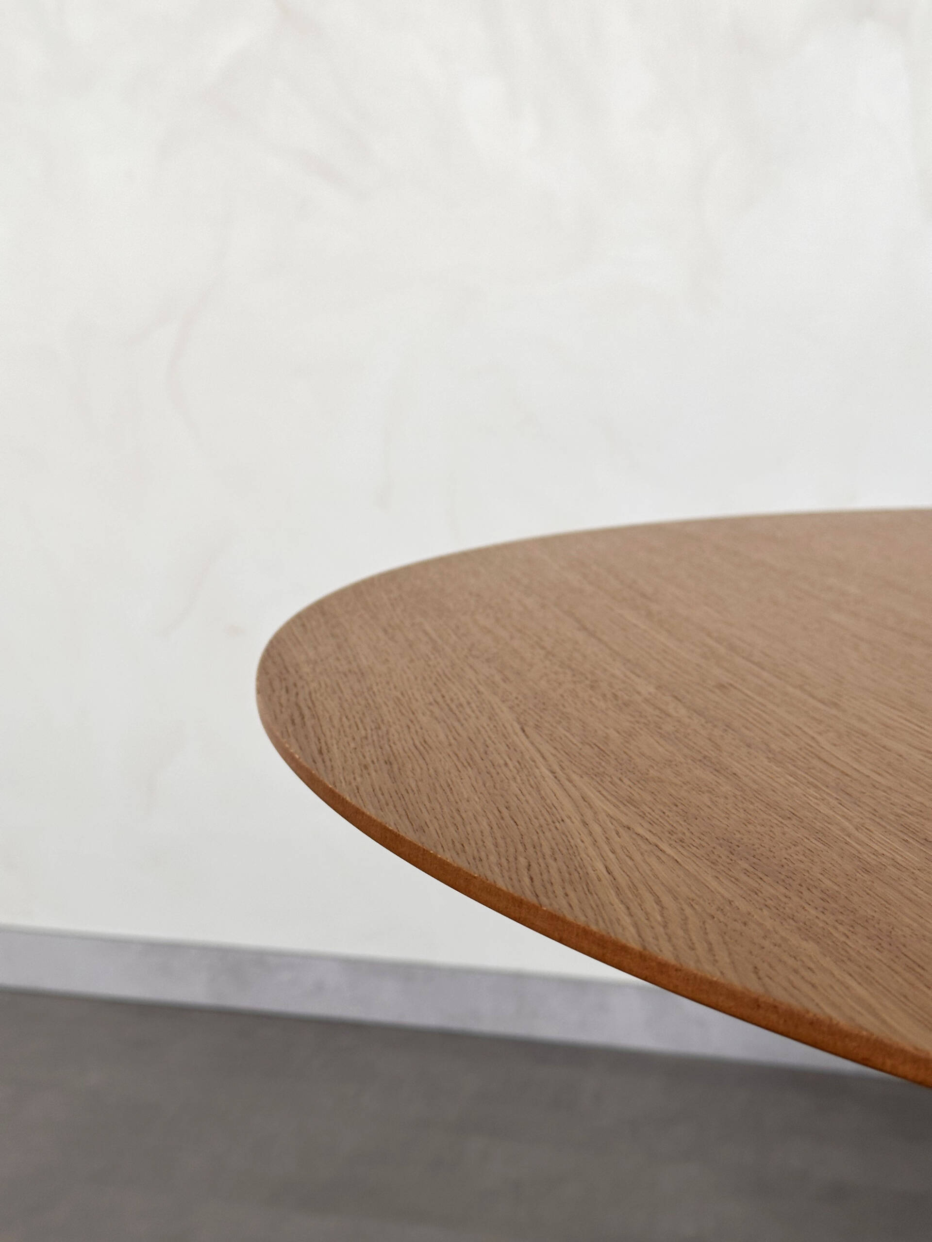 MESA_KONO_ROBLE_4 Mesa Comedor Redonda de Madera | Kono - Imagen 3